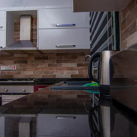 Metin Apartment *