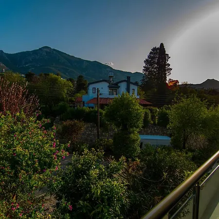Metin * Kyrenia (Northern Cyprus)