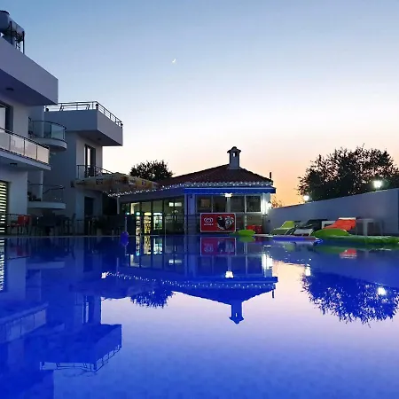 Metin Apartment *