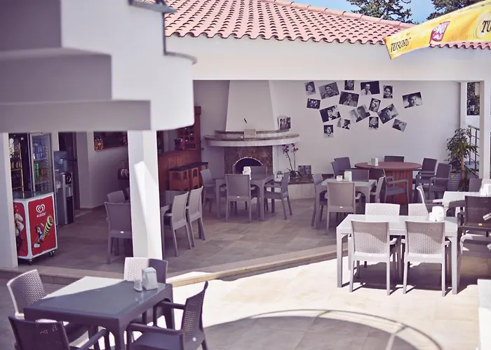 Metin * Kyrenia (Northern Cyprus)